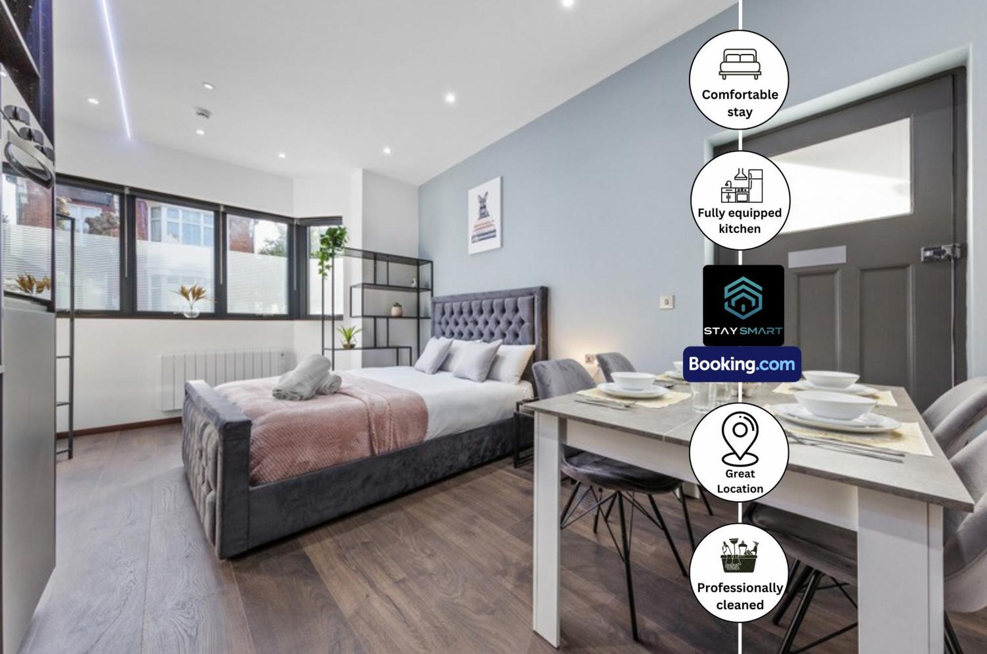 Stylish By Smart Short Lets & Serviced Woodstock With Free Wifi Appartamento *