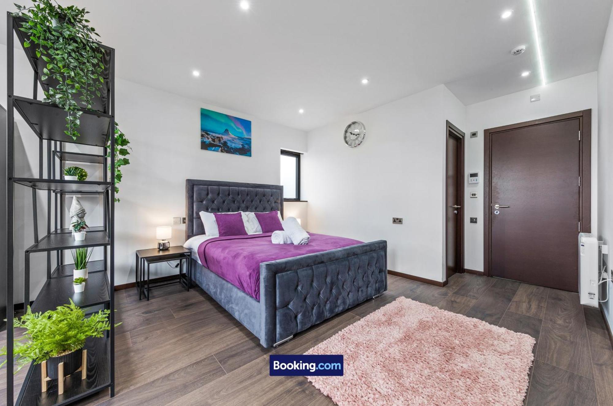Stylish By Smart Short Lets & Serviced Woodstock With Free Wifi * Londra