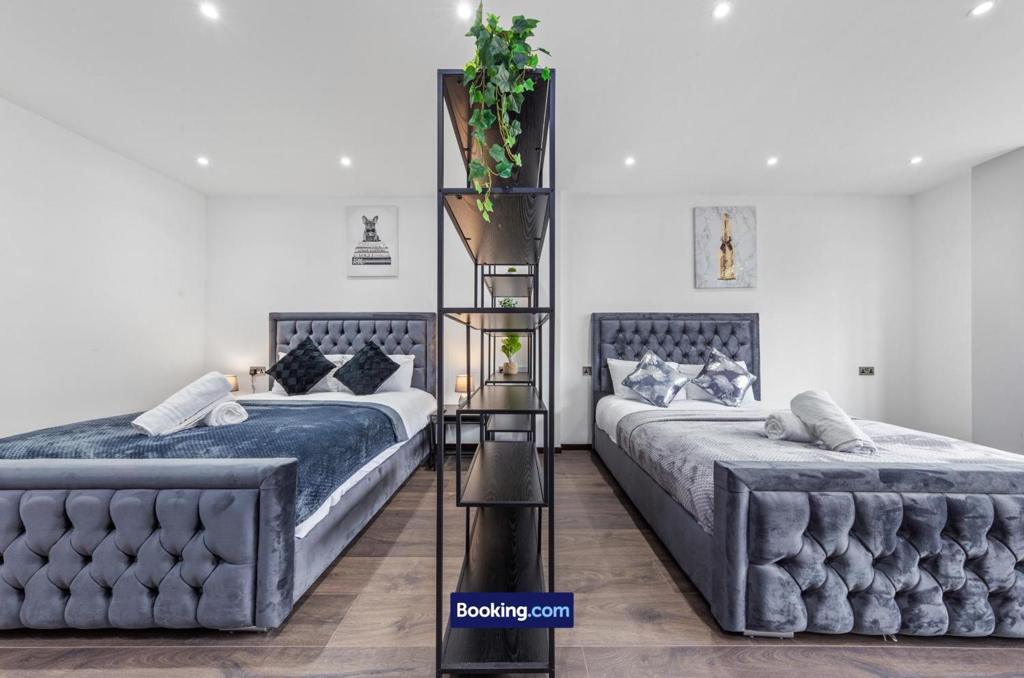 Stylish By Smart Short Lets & Serviced Woodstock With Free Wifi Apartment London