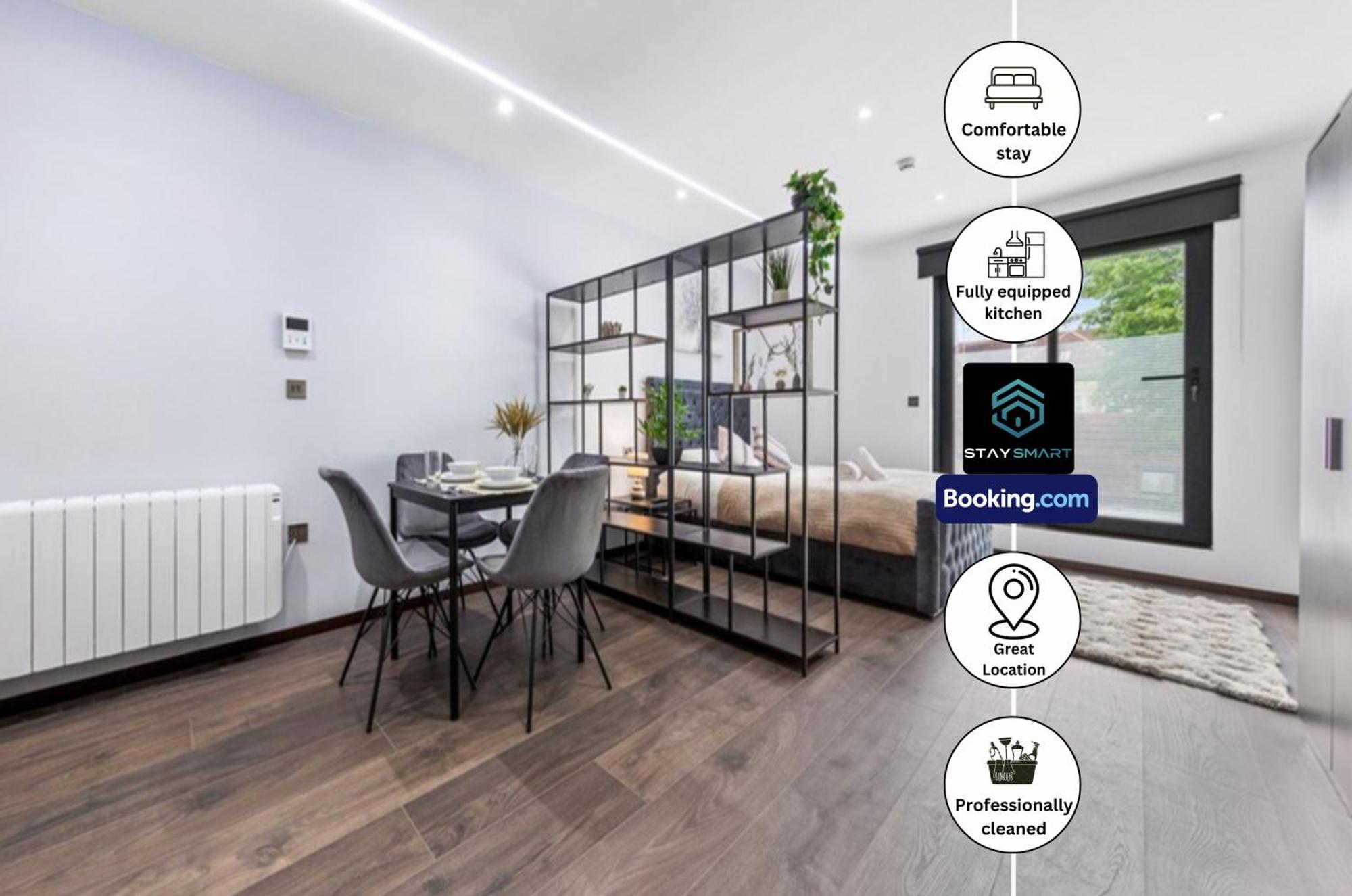 Stylish By Smart Short Lets & Serviced Woodstock With Free Wifi * Лондон