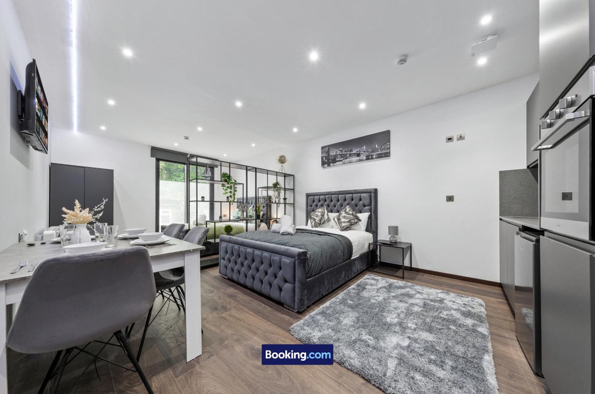 Stylish By Smart Short Lets & Serviced Woodstock With Free Wifi Апартаменты Лондон