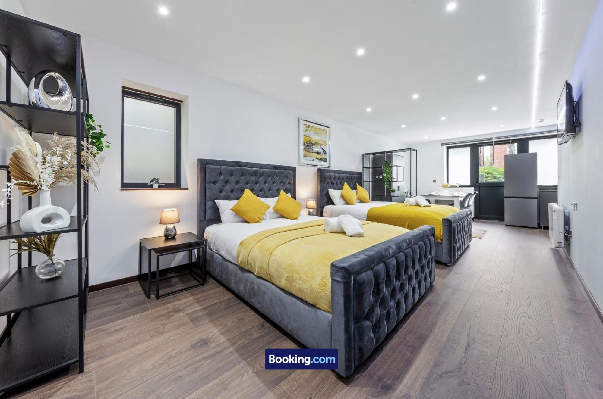 Апартаменты Stylish By Smart Short Lets & Serviced Woodstock With Free Wifi
